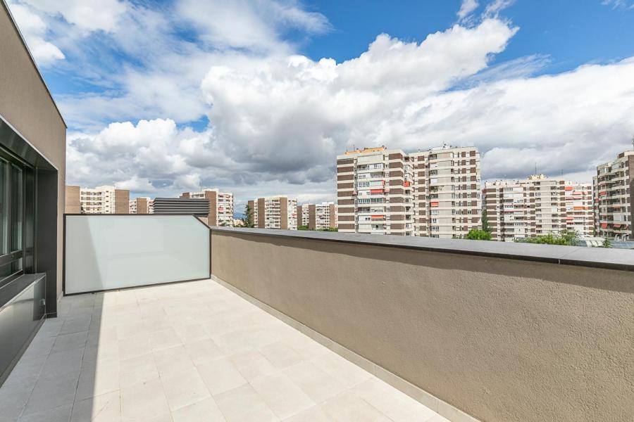 Micampus Madrid Sinesio Delgado Student Residence מראה חיצוני תמונה